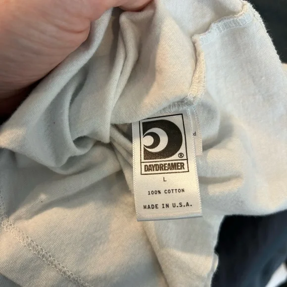 Daydreamer Def Leppard Graphic T-Shirt - Picture 3 of 3